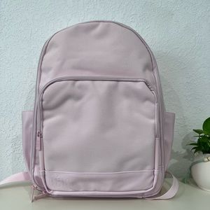Béis Travel ‘The Backpack’ in Limited Edition Sakura Pink